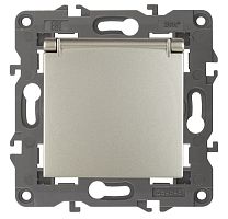 Розетка с заземлением без рамки Эра Elegance 1-м. крышка шторки шампань картинка